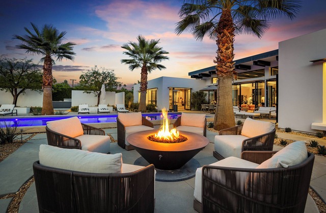 Desert Prism / Palm Springs Pool Fire Pit Views