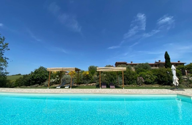 Deseo, sueño italiano con piscina AC, WIFI y escuela de cocina disponible.