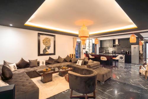 Design Art Gallery Apartment Marrakech swimming pool on the Roof