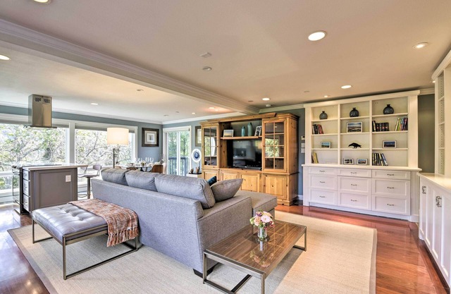 Designer Apartment < 1 Mile to Downtown San Rafael