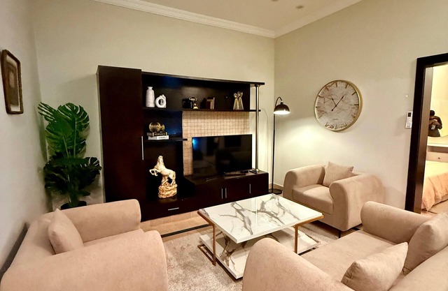 2BHK Private Ground Floor House Unit City Centre