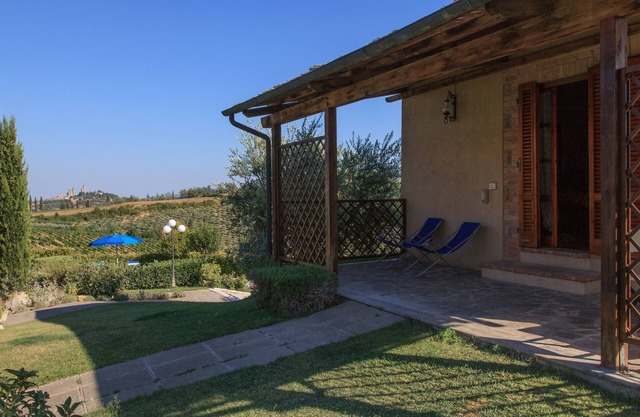 Casa independiente con piscina