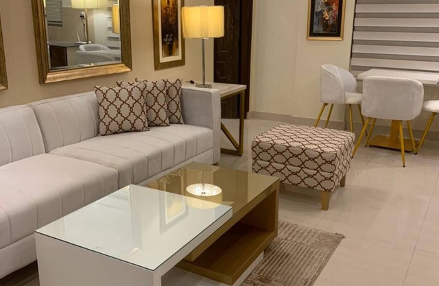 "diamount 1 Bedroom Apartment Designer Furnished Diamount-10"