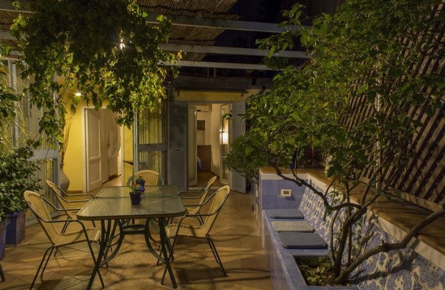 Dimora dei Giganti - terraza típica napolitana