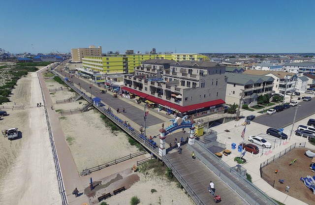 Acceso directo a la playa y vistas expansivas del océano Atlántico!