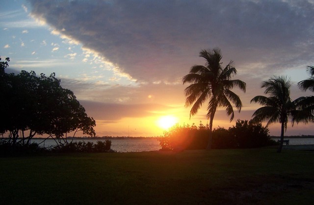 Directo frente al mar Cottage-Sunrise vista-Unidad # 2,