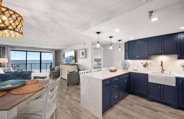 Direct Oceanfront Condo at Sandy Square