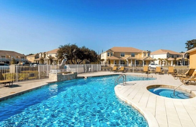 Disney house “WITH SPLASH POOL”🌟8 guests🌟3 bedrooms🌟6 beds🌟3 baths