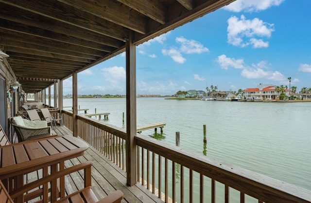Dock Holiday ~ Amazing Casa Allegro First Floor Condo