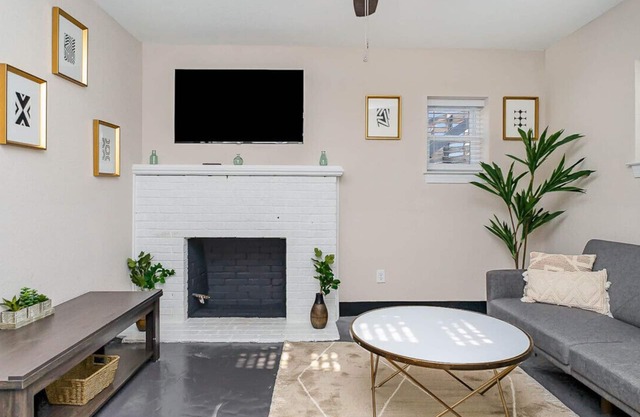 Dog Friendly | 1 block from beach | Boardwalk