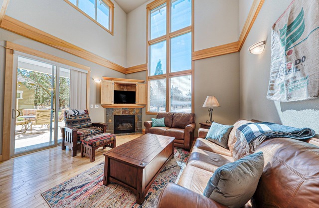 Dog-Friendly Family Home W/ Free WiFi, Shared Pool/Hot Tub, Gas Grill