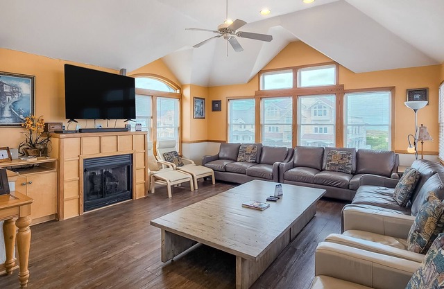 Dog-Friendly House with WiFi, Ocean View, Private Pool, and Private Hot Tub