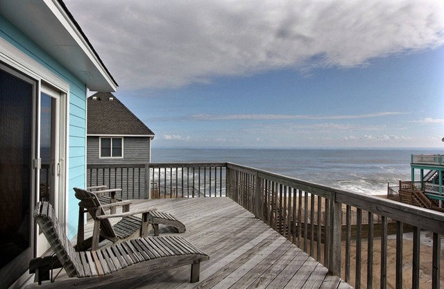 Dog-Friendly, Ocean View House w/ AC, Private Hot Tub, Shared Pool, Private W/D