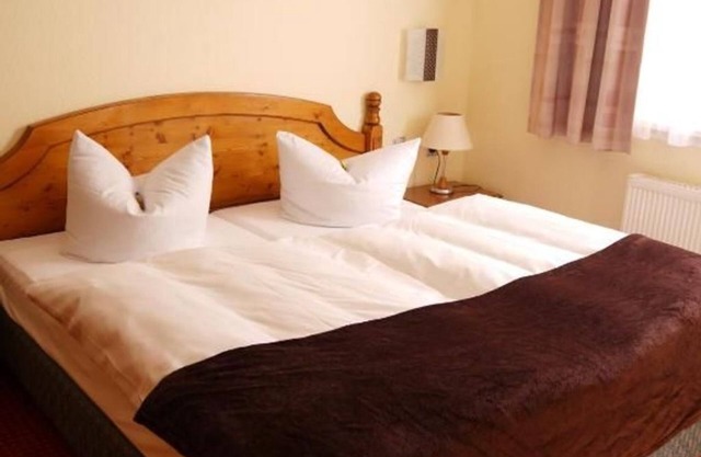 Doppelzimmer 2 Altbau, Dusche/ WC - Hotel Garni zum Alten Ratskeller Vetschau