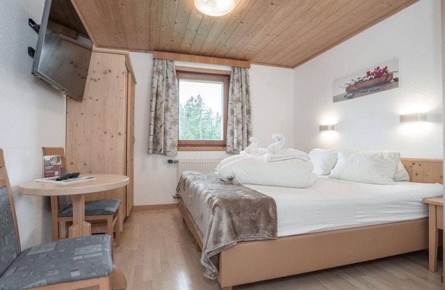 Double room 7, shower, WC, from 4 nights half board - Berggasthof Bärnstatt