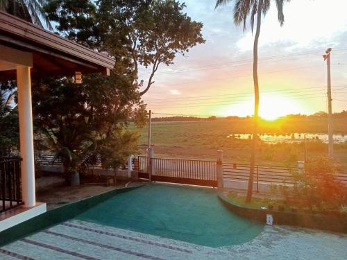 Double Lake View Tissa & Safari