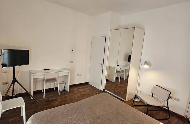 Double or Twin - Private External Bathroom