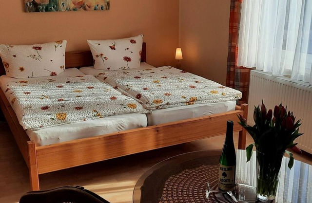 Habitación doble, ducha, aseo - bodega Ferres