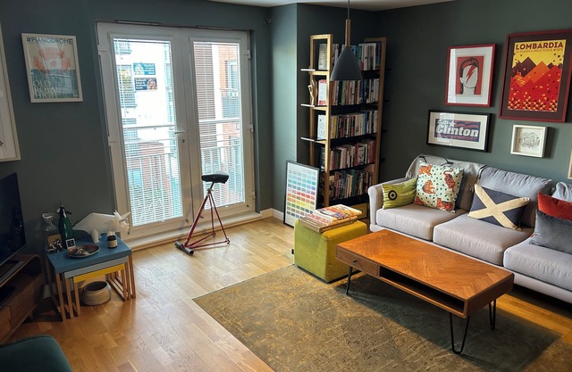 Double Room in Modern Holyrood Courtyard Development.