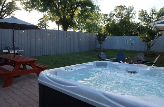Downtown 3BR Gem - Hot Tub - Covered Parking - Fenced Yard