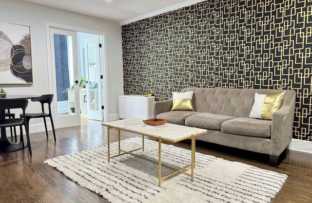 City View Newly Renovated 3 Beds with Free Parking