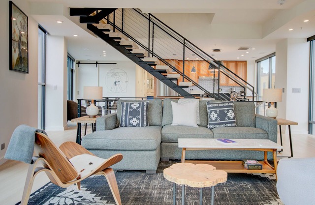 Water Street Condo | Retiro moderno en el centro