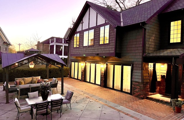 Downtown Greenville Lux Carriage House — Camina hasta Main St, SR Trail, The Well Arena