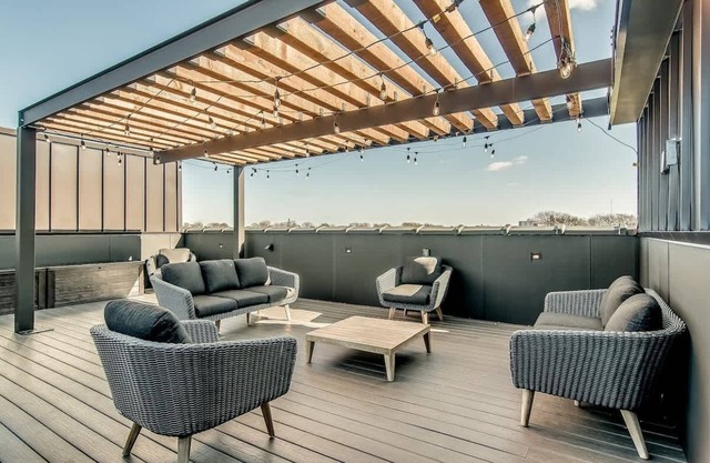 Downtown Nashville Finest 2 Homes - Walk to Bars!