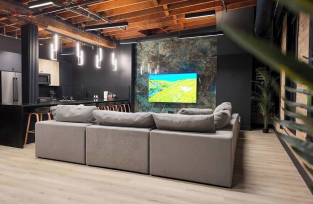 Downtown Penthouse Huge Patio with Great View