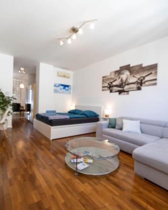 Downtown Pilot Apartment