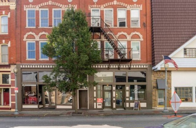 Downtown Roanoke Loft: Cozy, Marilyn Monroe-themed, perfect for a unique stay