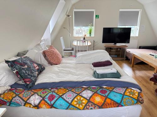 DR ÅSA Apartment Penthouse w Pool by the Forest near a Golf course, Concerts and the Baltic Sea