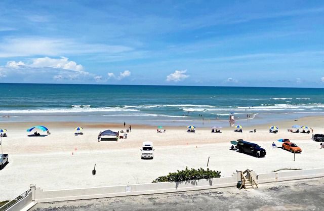 Dream Beach Escape at Daytona Beach, FL