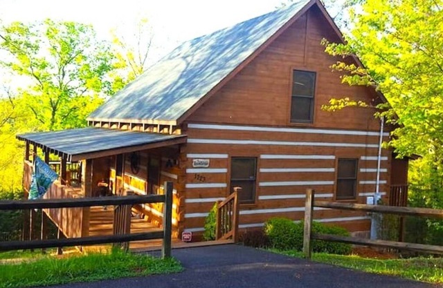 Atrapasueños. Beautiful Mountain Veiws y Real Log Cabin Charm!