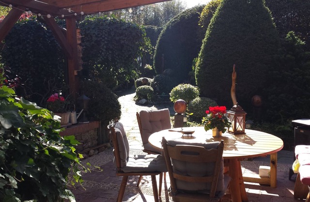 Casa ideal con chimenea, piscina cubierta y sauna en el segundo m² terreno arbolado 000