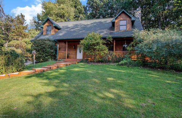 Dream Vacation Home - w / Hot Tub-Near to Lake MI Beaches & Wineries - duerme 22