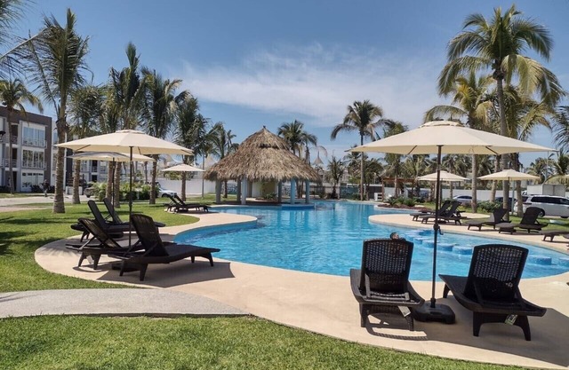 Hermoso condominio con alberca y beach club en Diamante