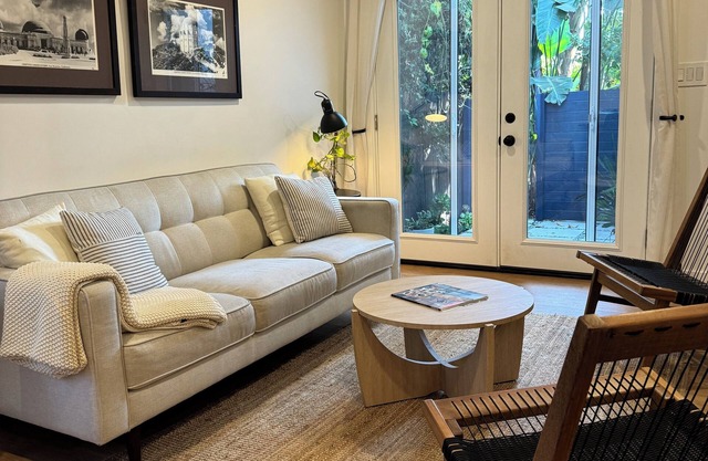 Dreamy California Bungalow in the middle of Los Angeles.