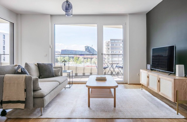 Dreamy Landstraße 1BR w/ Large Balcony, walk to Metro U3, by Blueground