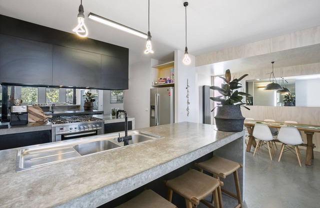 LA CASA LARGA, BARWON HEADS