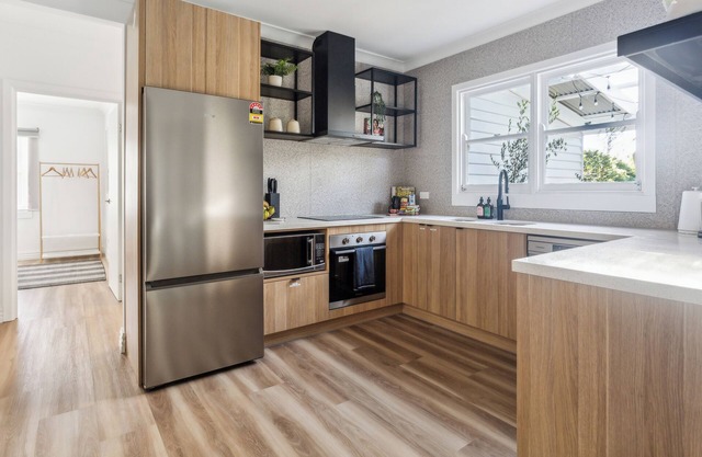 Dromana Modern Coastal Retreat