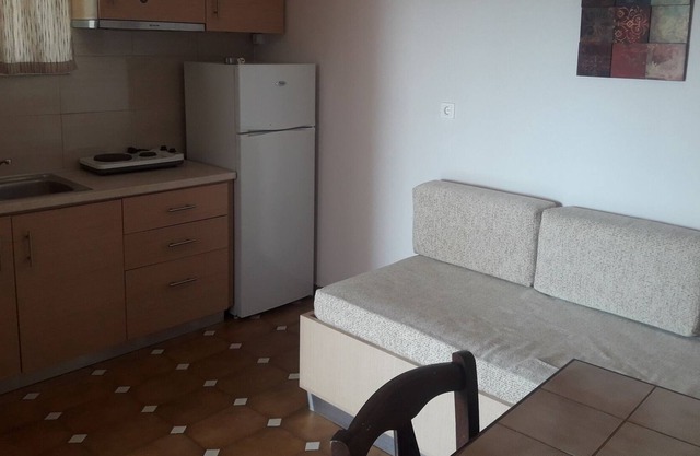 Drossia # 8 - Una Habitación Piso, Capacidad 4