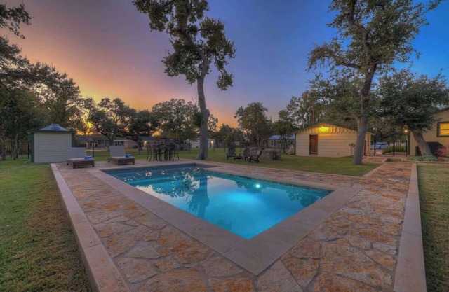 Upscale Home with Fire Pit! Close to Mercer St!