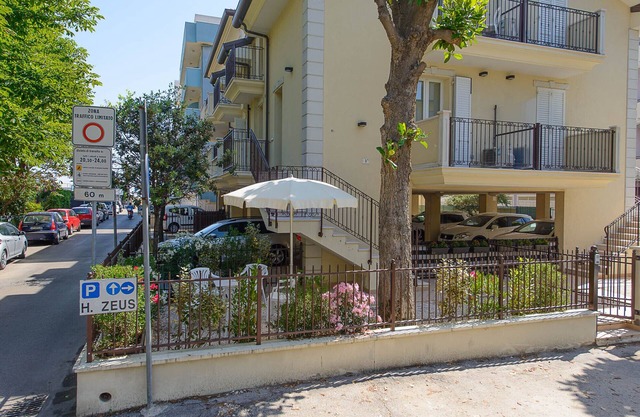 RESIDENCIA DUCAL A 20 METROS DEL MAR, EN VISERBA. Trilo Suite n. 8