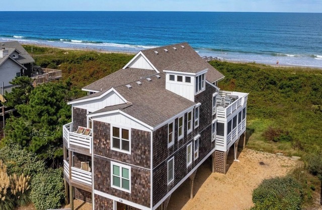 Ocean Front, Elevator, Hot Tub, Gourmet Kitchen, Amazing Views, Linens & Towels
