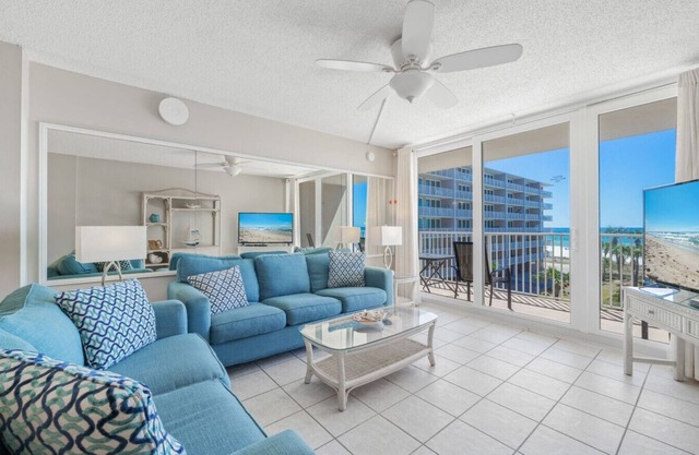 Beachfront-Pet Friendly-Pool/Tennis/Pickleball Court-Tiki Bar-B308