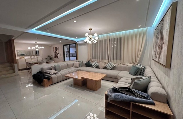 Luxury Downtown Duplex with Pool