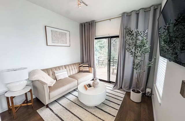 Dyane's Treehouse C2