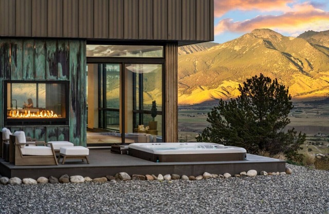 Eagles Wings Mountain House (as ft. in Condé Nast)