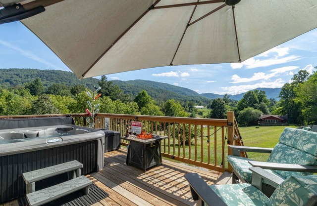 East Asheville, HotTub, Views, Fire Pit, Parkway